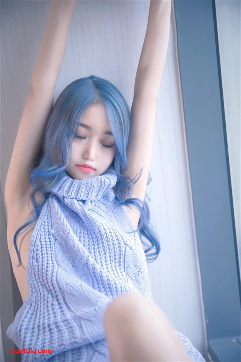 Eloise软软定制蓝色毛衣,闪烁的星星,你也会心动! Eloise软软定制蓝色毛衣,闪烁的星星,你也会心动!