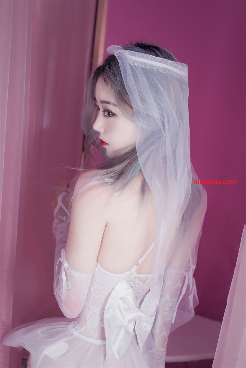 Eloise软软定制蓝色毛衣,闪烁的星星,你也会心动! Eloise软软定制蓝色毛衣,闪烁的星星,你也会心动!