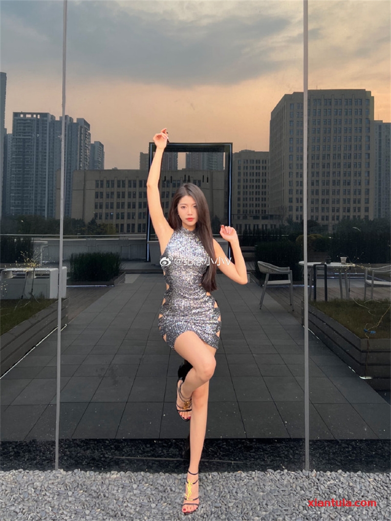 纪念小小v圈子照片太美,真爱粉都被惊艳了 纪念小小v圈子照片太美,真爱粉都被惊艳了