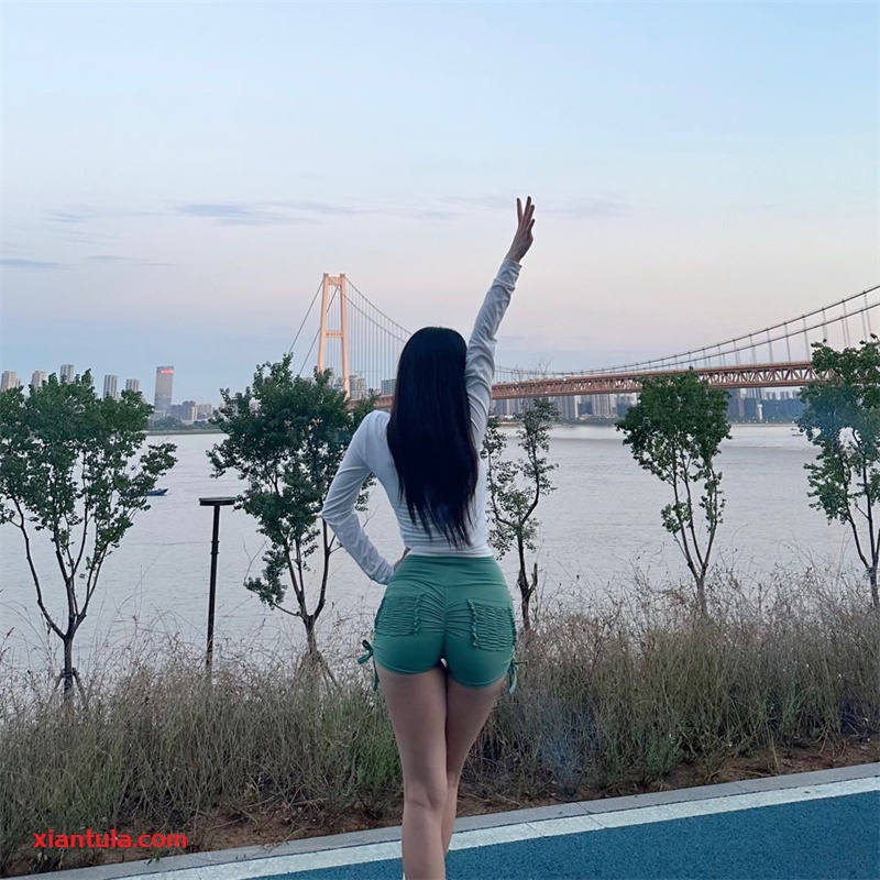 小玉吃果冻微密图片太美，名字都被搜爆了。