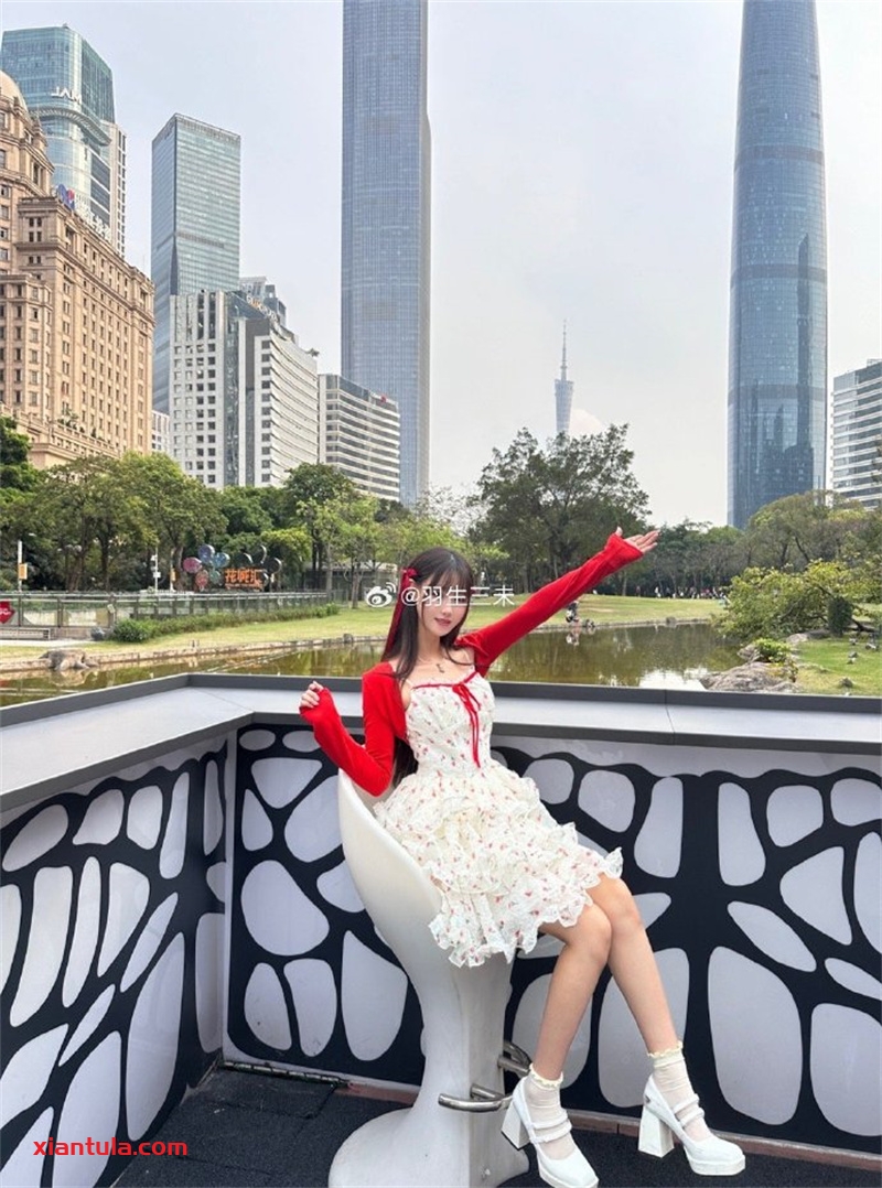 羽生三未图片大更新,粉丝最爱的蓝白配 羽生三未图片大更新,粉丝最爱的蓝白配