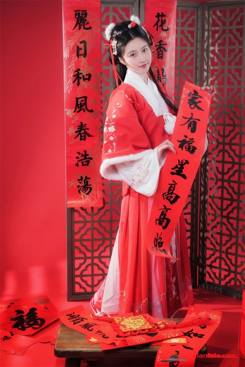 年年Nnian元宵旗袍秀，最爱笑的小仙女