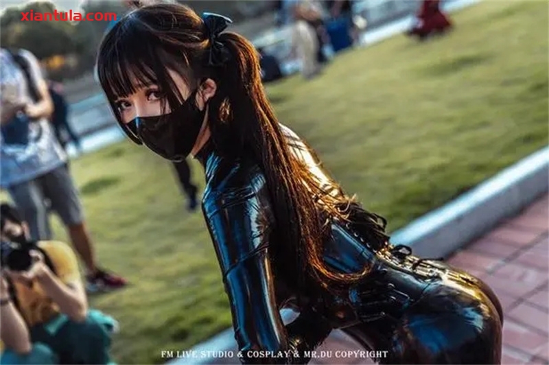 抱走莫子aa53组图集，粉丝点赞小脑斧和小尾巴