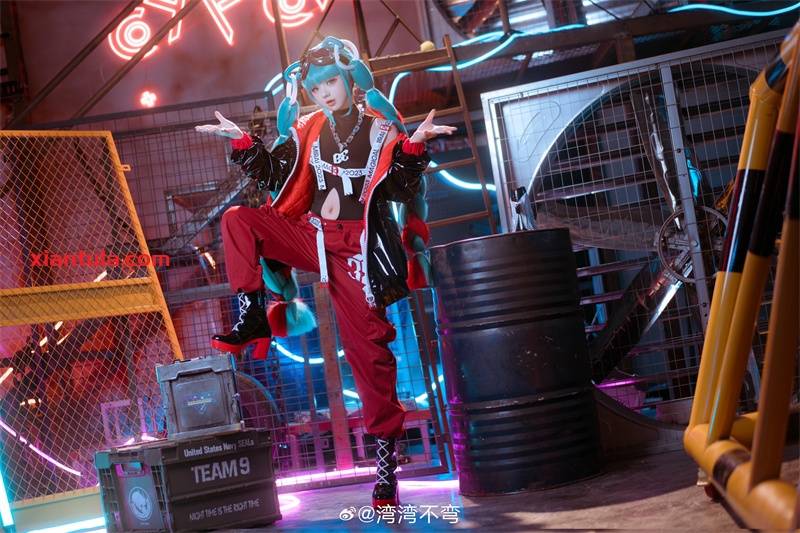 湾湾不弯：超美10G全部图片下载，光腿你选哪个？