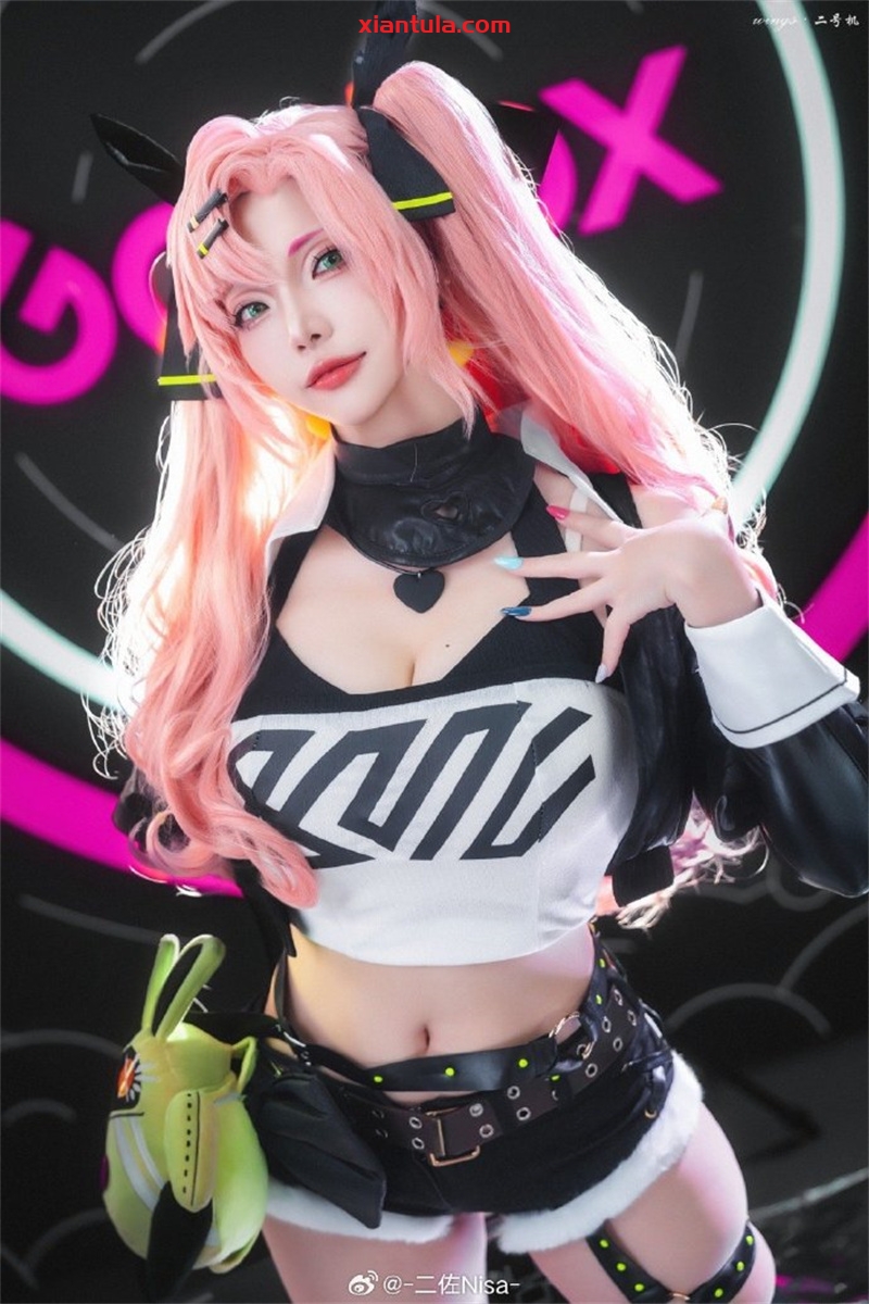 二佐nisa：从柴郡到冷艳天狼星，她的图集震撼全网！