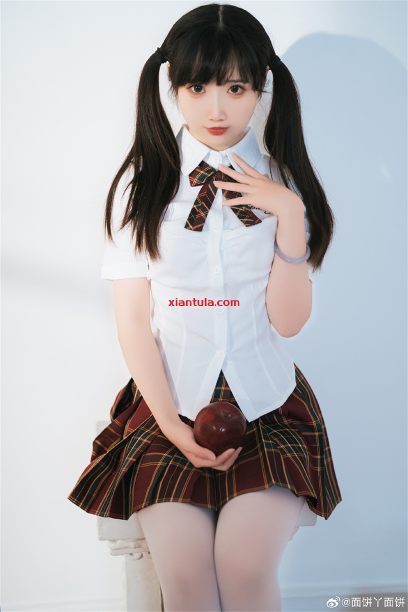 面饼仙儿图集曝光:从二次元到现实的璀璨明星! 面饼仙儿图集曝光:从二次元到现实的璀璨明星!
