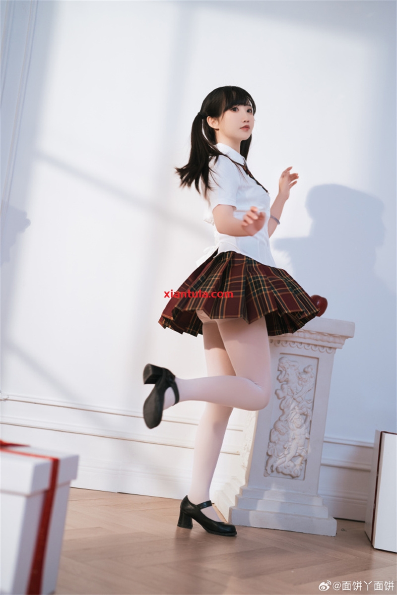 面饼仙儿图集曝光:从二次元到现实的璀璨明星! 面饼仙儿图集曝光:从二次元到现实的璀璨明星!