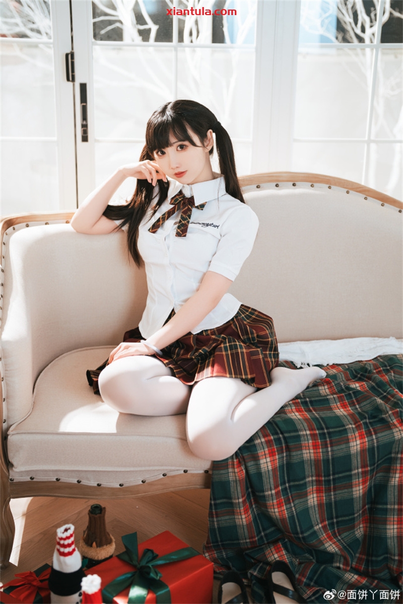 面饼仙儿图集曝光:从二次元到现实的璀璨明星! 面饼仙儿图集曝光:从二次元到现实的璀璨明星!