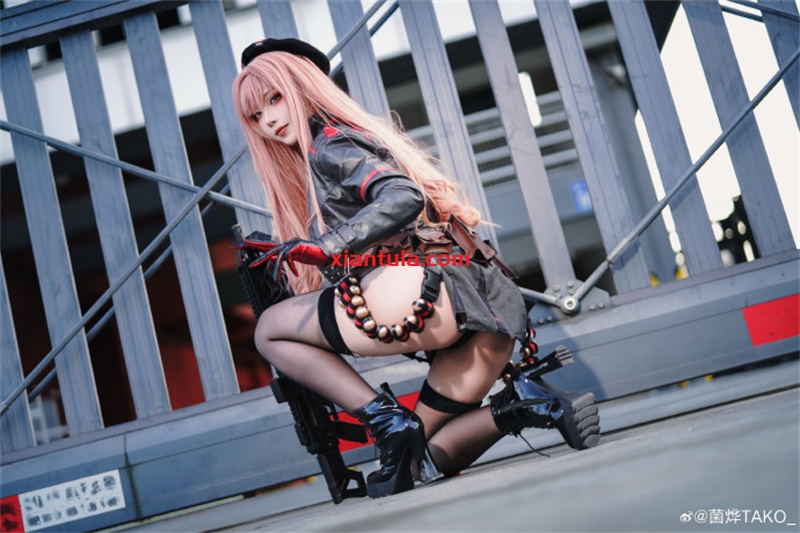 漫展特种兵菌烨TAKO：16岁素颜出道，23岁杀疯二次元！