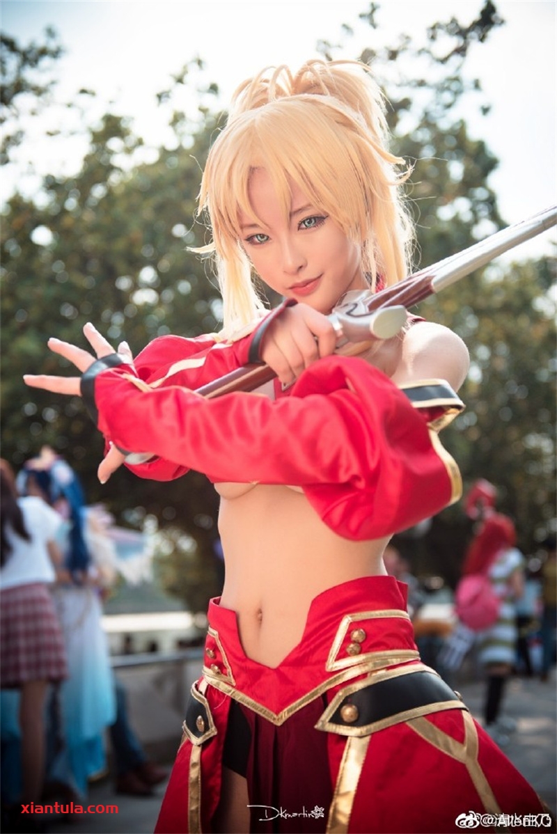 清水由乃的旗袍造型让全网直呼‘老婆’！这位广东妹子杀疯了！