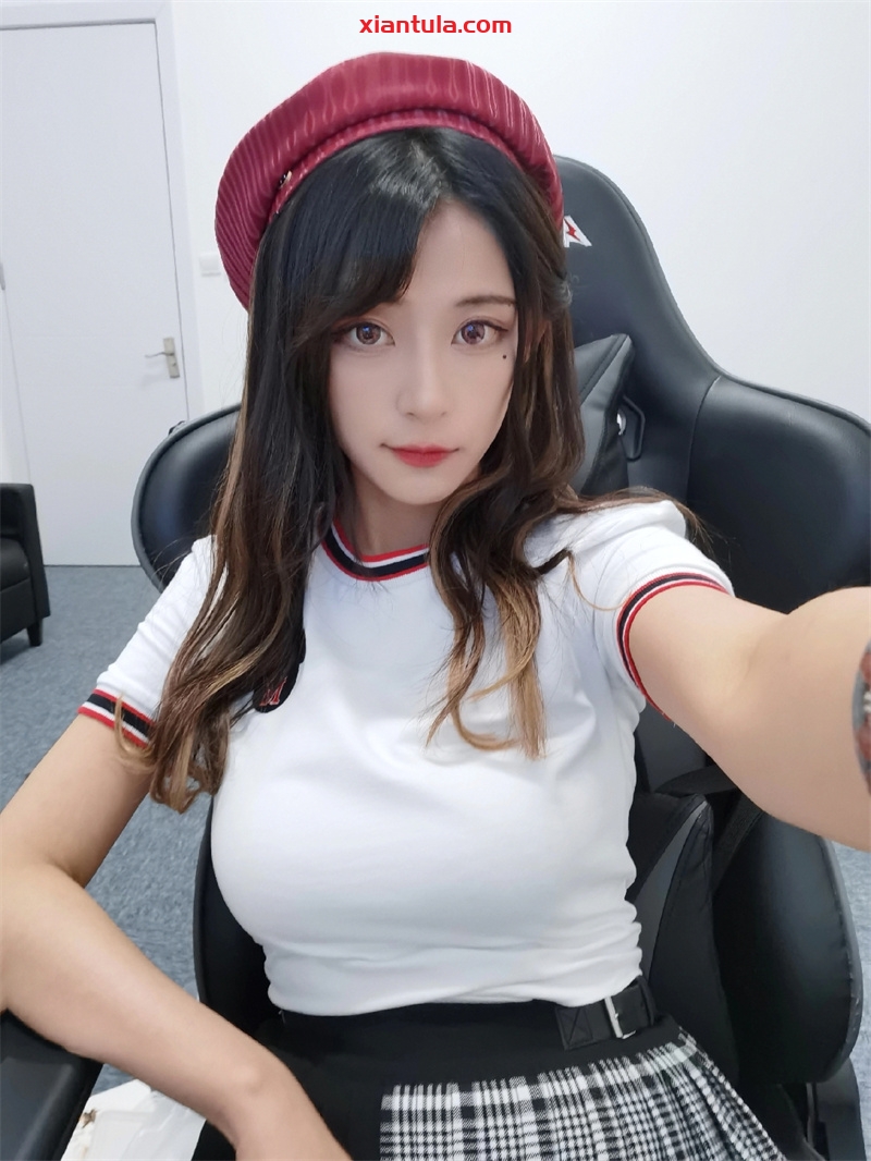 羊小雪:37套绝美图片+ASMR新玩法，网友直呼"这谁顶得住啊！