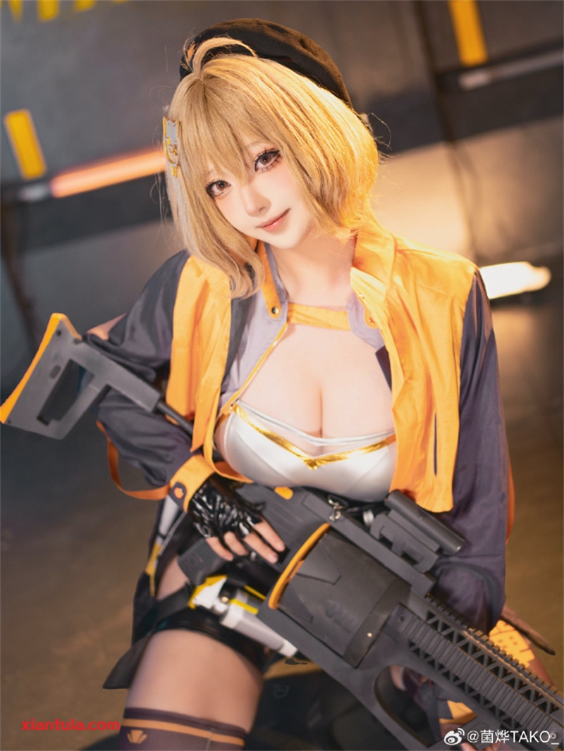 漫展特种兵菌烨TAKO：16岁素颜出道，23岁杀疯二次元！