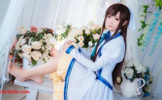 星之迟迟是不是卖图片的？70套定制照