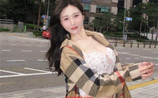 小玉吃果冻从图片到视频大全，成为舞蹈的超级新星！