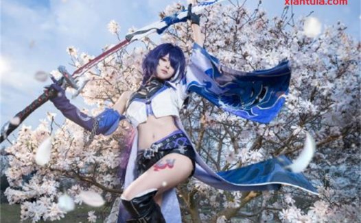 腥味猫罐：二次元红伞图片与她的个人秘密！