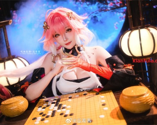 瓜希酱：从甜美到顶级玩家，她的图片为何能火遍全网？