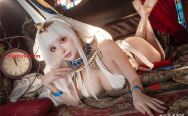 叉子宝宝の“危险穿搭”大揭秘！背带裤真空上阵？这届太会玩了！