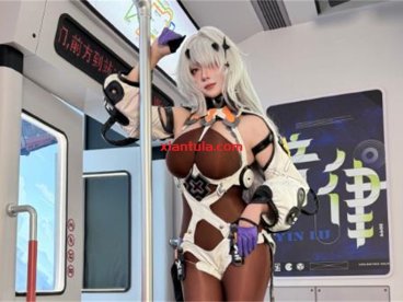 漫展特种兵菌烨TAKO：16岁素颜出道，23岁杀疯二次元！