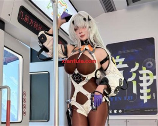 漫展特种兵菌烨TAKO：16岁素颜出道，23岁杀疯二次元！